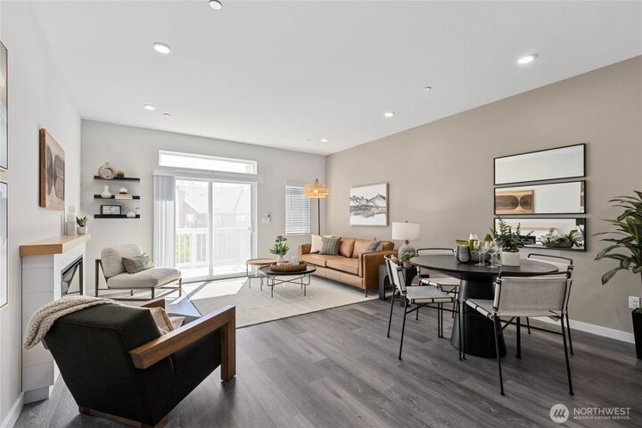 Property Photo:  16111  36th Avenue W H3  WA 98087 