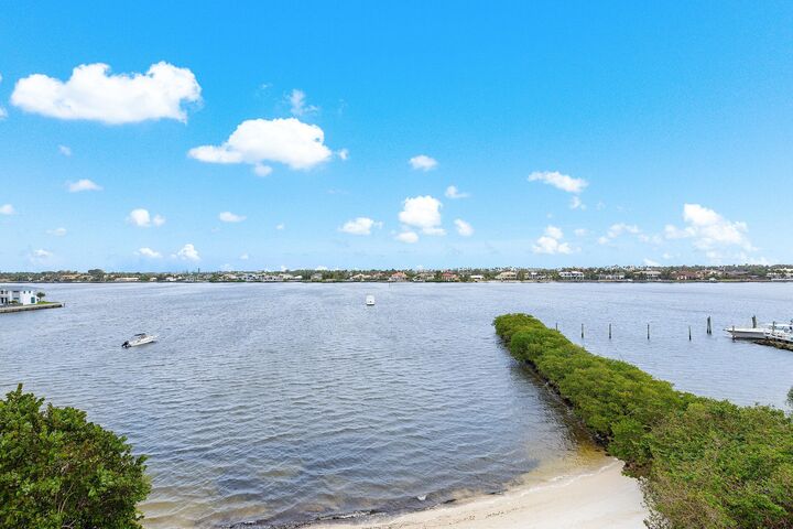 Property Photo:  900 Scotia Drive 102  FL 33462 