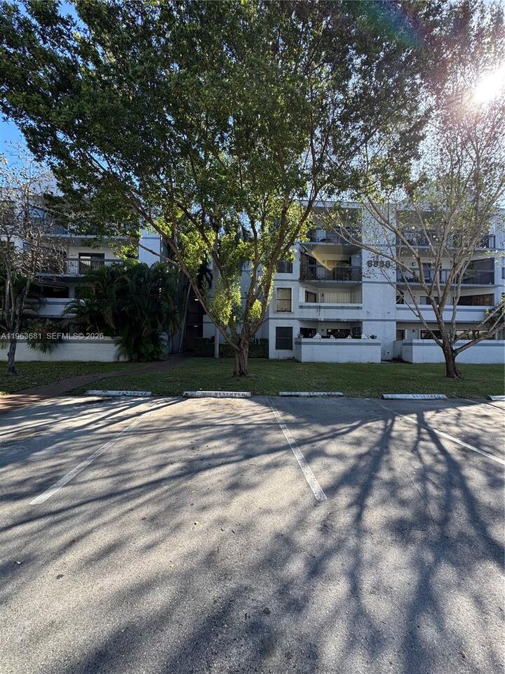 Property Photo:  8888 SW 131st Ct 104  FL 33186 