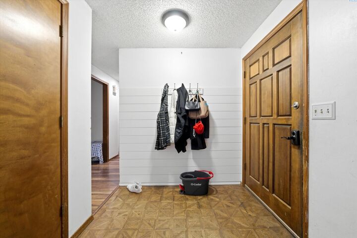 Property Photo: 2301 Michael Ave WA 99352