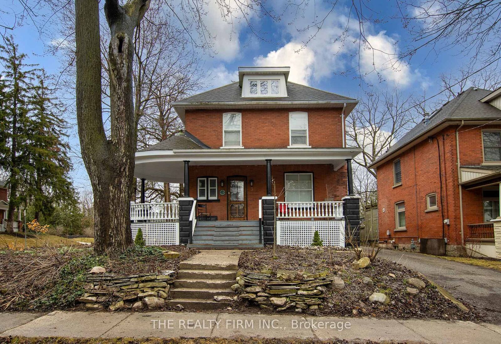 Property Photo: 3 Daly Avenue ON N5A 1B7