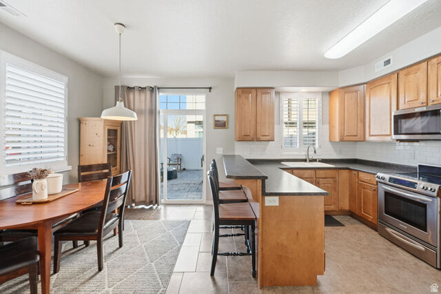 Property Photo:  1138 N Kensington Dr  UT 84054 