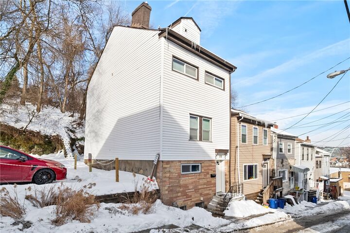 Property Photo:  22 Eleanor Street  PA 15203 