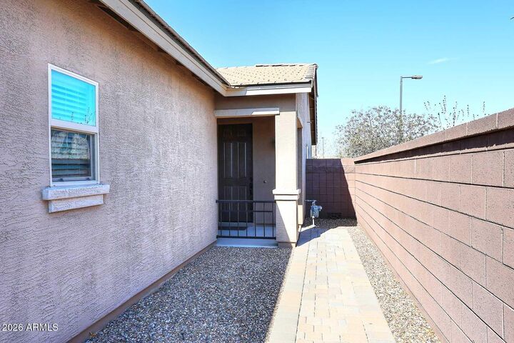 Property Photo:  784 W Leadwood Avenue  AZ 85140 