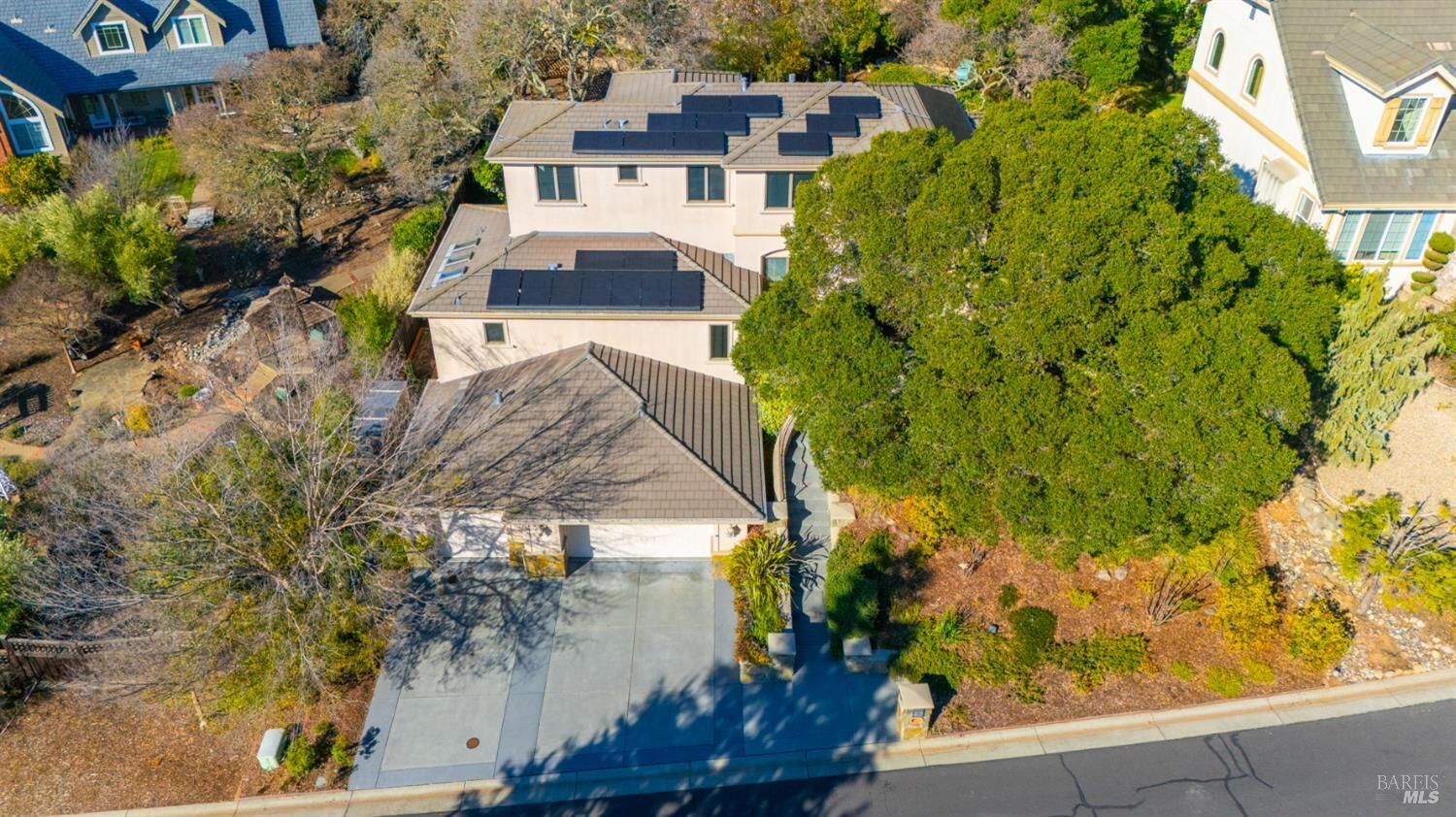 Property Photo: 5304 Ravenridge Place CA 94534