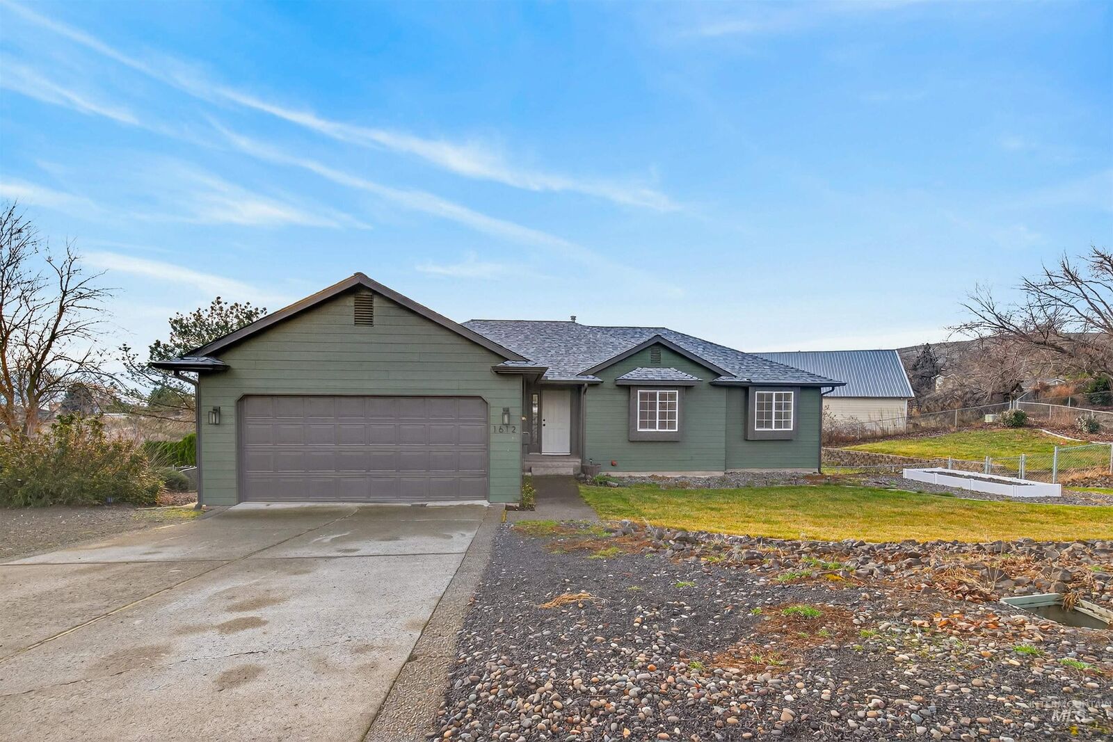 Property Photo:  1612 Swallows Nest Loop  WA 99403 