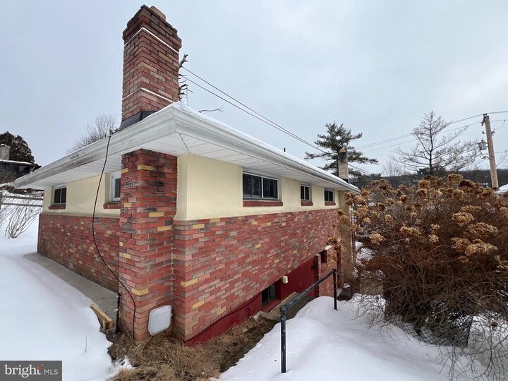 Property Photo:  1938 High Park Manor  PA 17901 