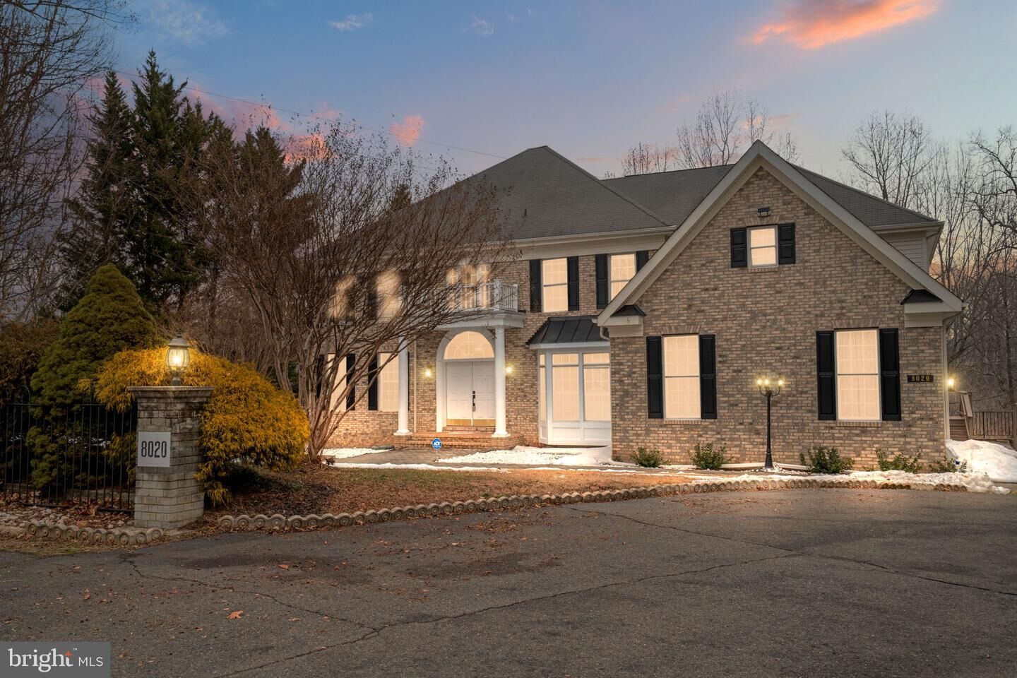 Property Photo:  8020 Pohick Road  VA 22153 