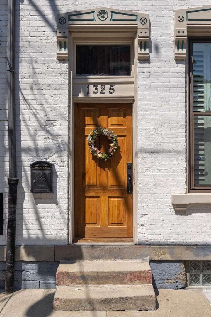 Property Photo: 1325 Clay Street OH 45202