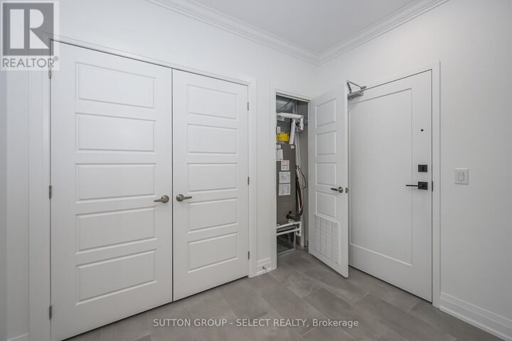 Property Photo:  1975 Fountain Grass Drive 307  ON N6K 0M3 