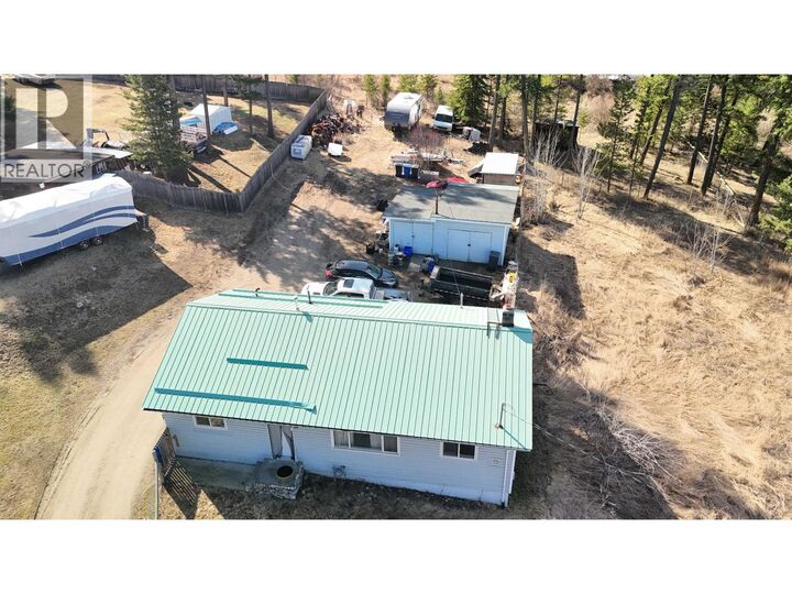 Property Photo: 915 Dog Creek Road BC V2G 3G5