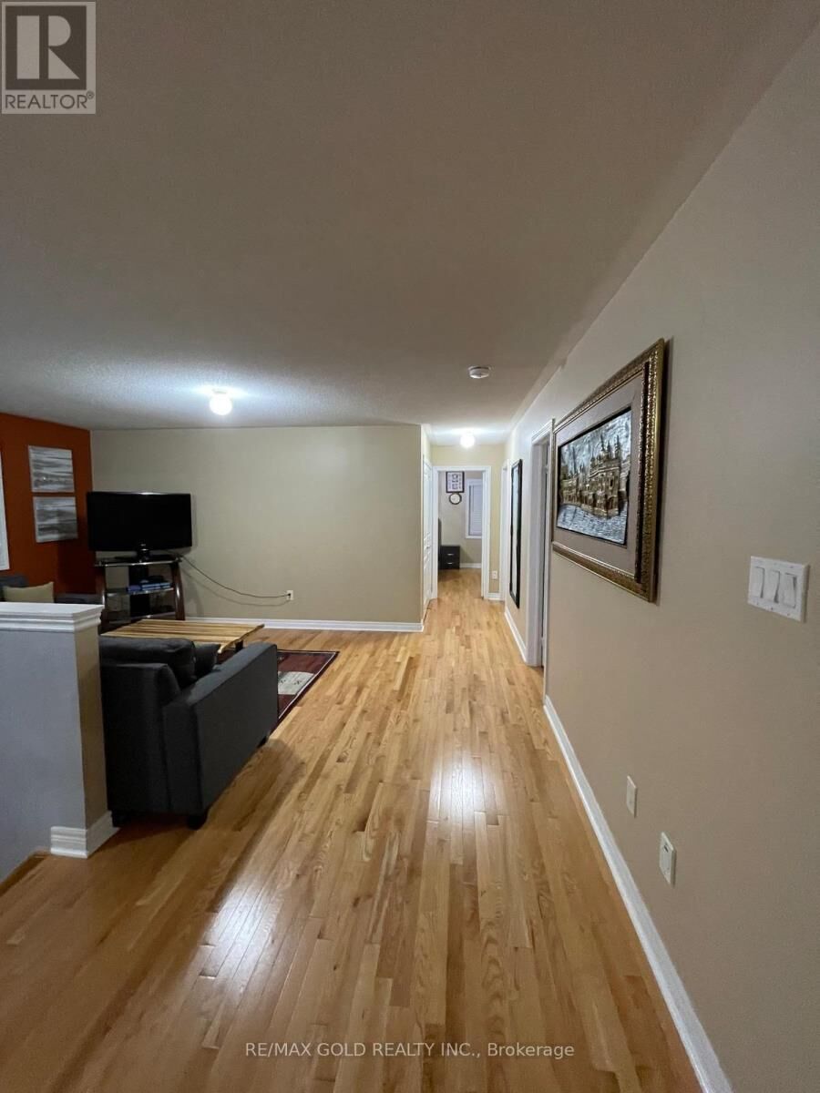 Property Photo:  54 Covebank Crescent  ON L6P 2Y1 