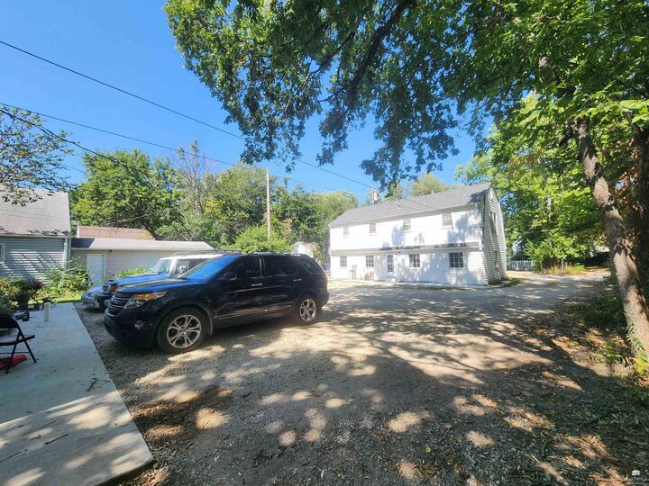 Property Photo:  814 Thurston Street  KS 66502 