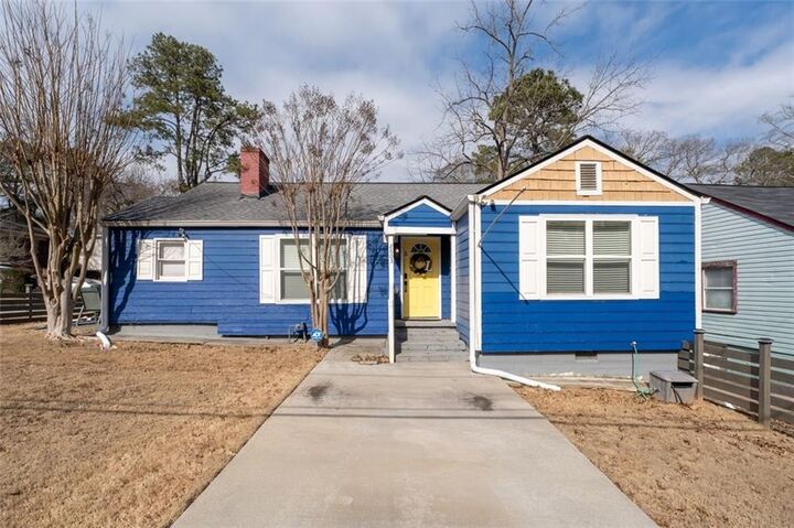 Property Photo:  2603 Oldknow Drive NW  GA 30318 