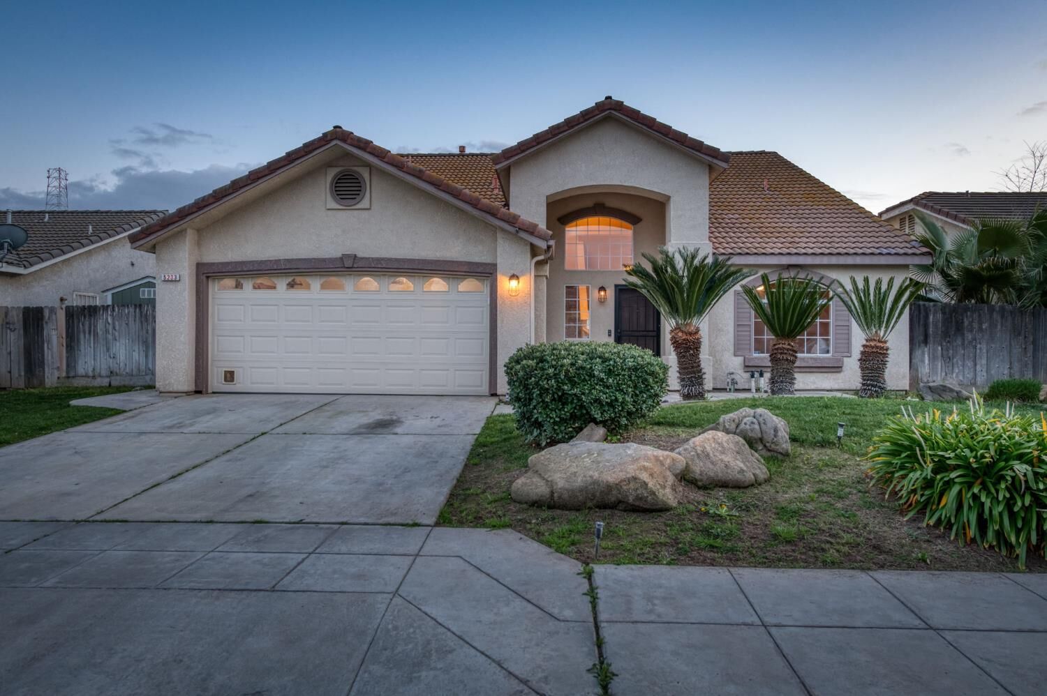 Property Photo:  5233 W Browning Avenue  CA 93722 