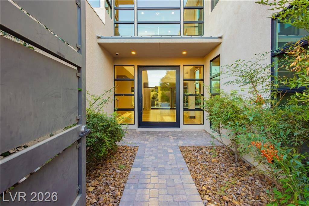 Property Photo: 94 Glade Hollow Drive NV 89135