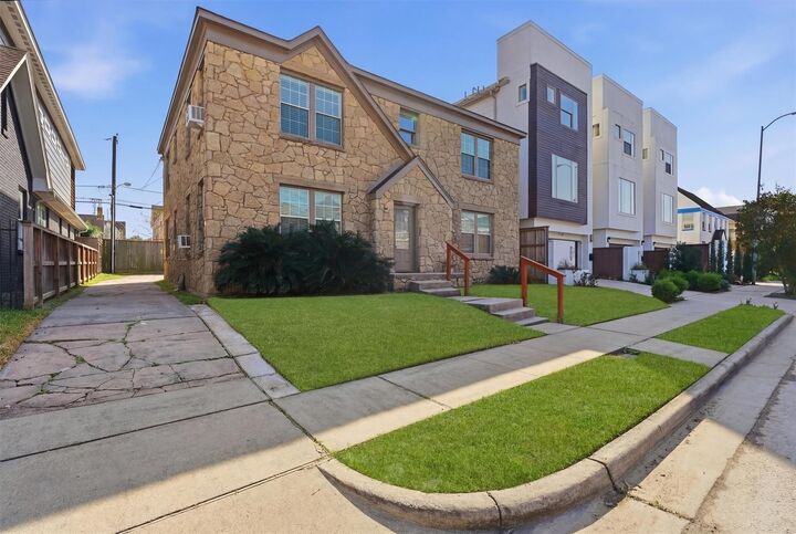 Property Photo:  403 W Polk Street 1  TX 77019 