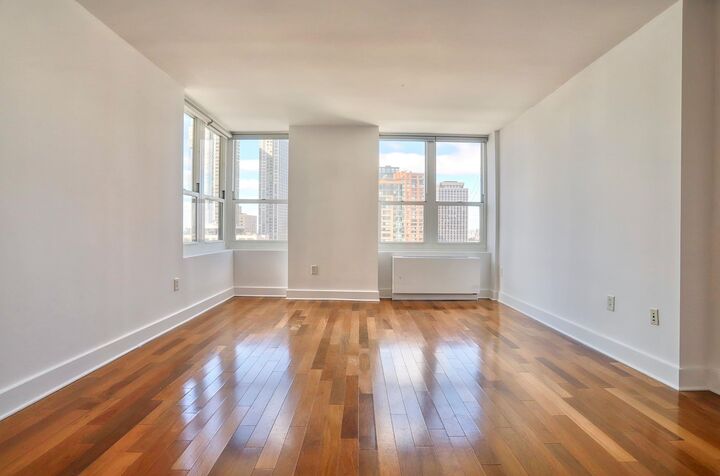 Property Photo: 88 Morgan St 2209 NJ 07302