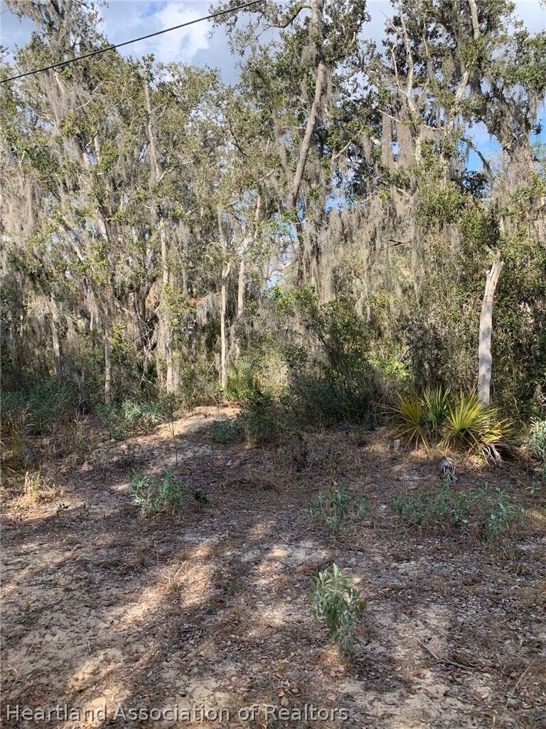 Property Photo:  2304 N Barclay Road  FL 33825 