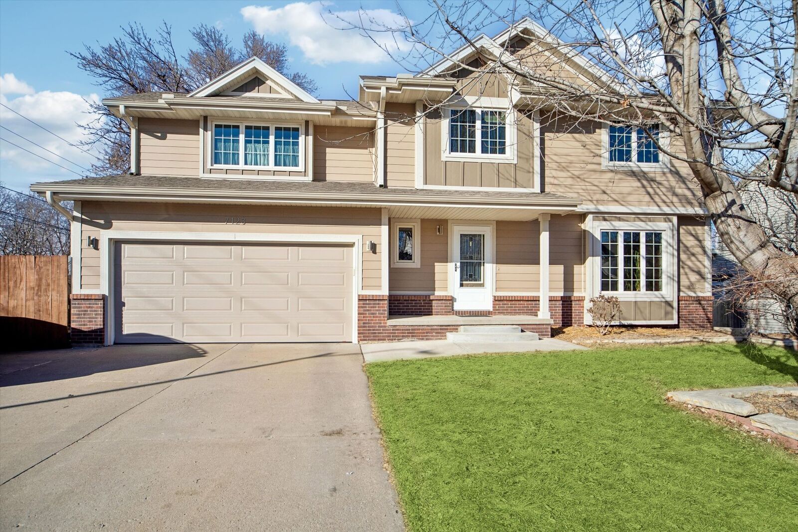 Property Photo:  7123 N Valley Drive  IA 50322 