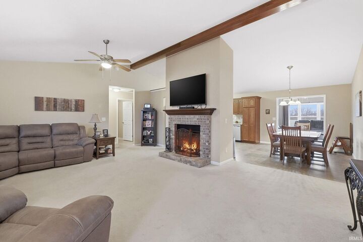 Property Photo:  9 Lakeview Court  IN 47348-9757 