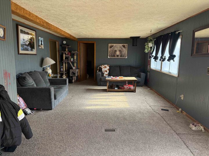 Property Photo: 1805 W 17 NE 69101