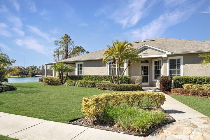 Property Photo:  5837 Heronpark Place  FL 33547 