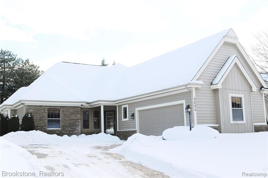 Property Photo: 5624 Northcrest Crossing MI 48346 2749