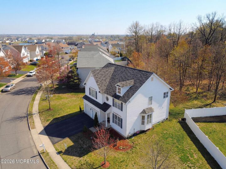 Property Photo:  13 Skurka Court  NJ 08872 