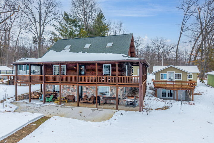 Property Photo:  16211 Pretty Lake Drive  MI 49332 