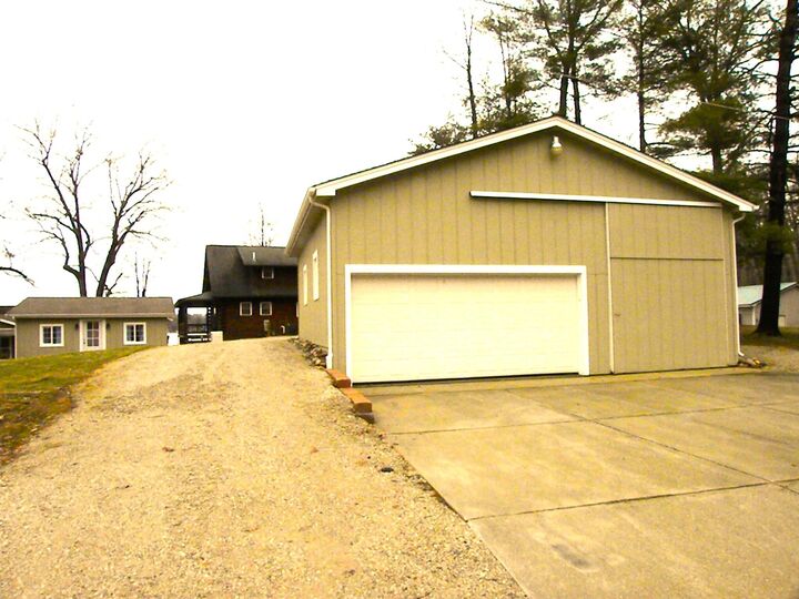 Property Photo:  16211 Pretty Lake Drive  MI 49332 