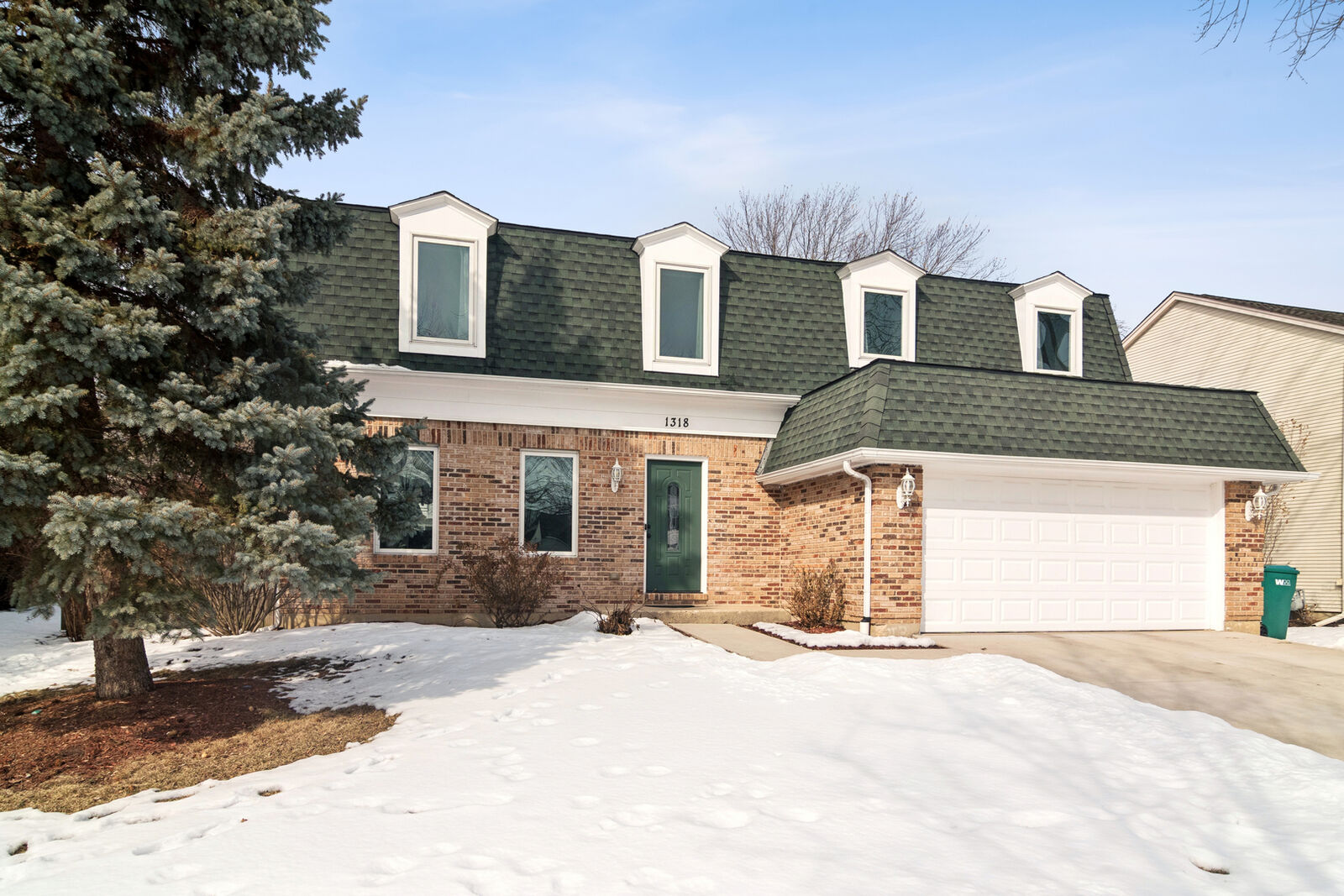 Property Photo:  1318 Gail Drive  IL 60089 