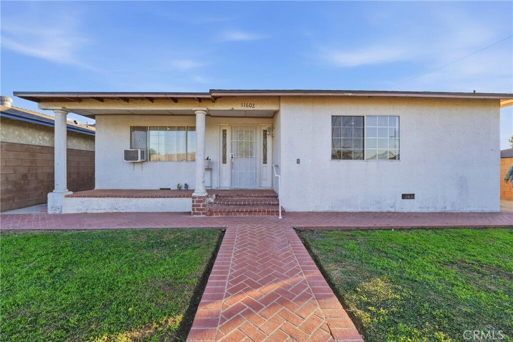 Property Photo: 11602 Faculty CA 90650