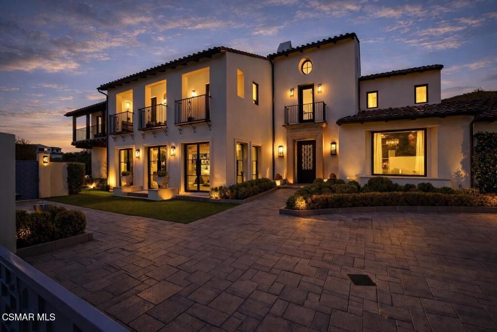 Property Photo:  2691 Country Ridge Road  CA 91302 