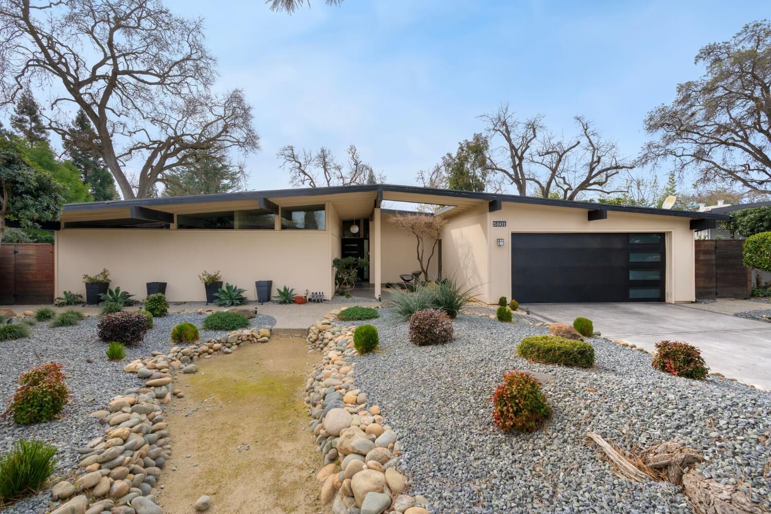 Property Photo:  5801 River Oak Way  CA 95608 