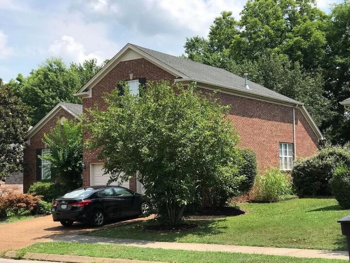 Property Photo:  330 Astor Way  TN 37064 