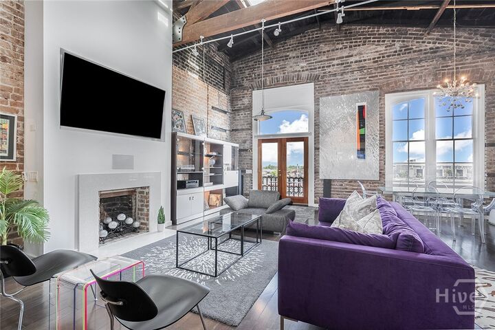 Property Photo:  42 E Bay Street 5  GA 31401 