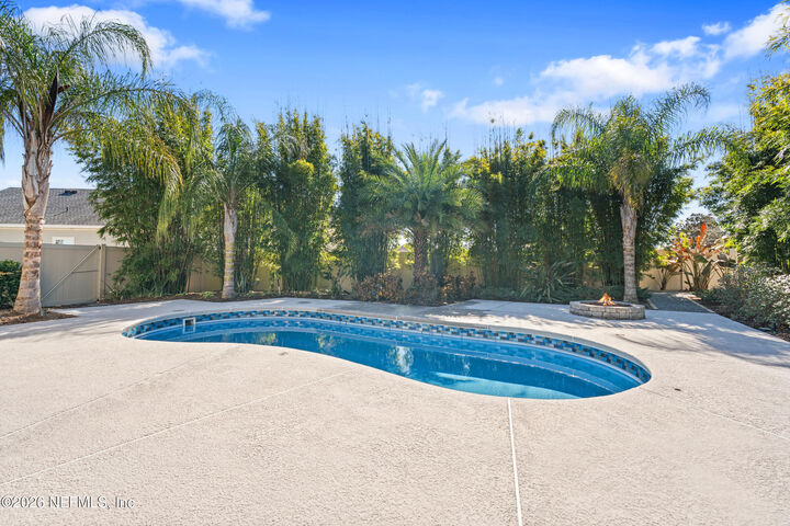 Property Photo:  10737 Aventura Drive  FL 32256 