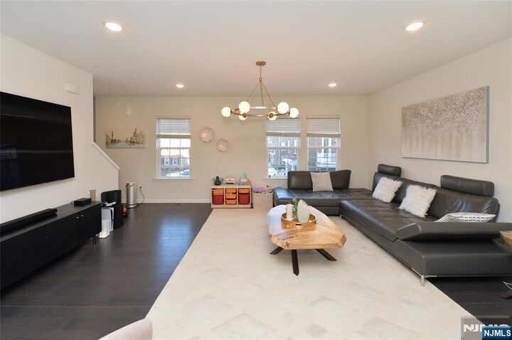 Property Photo:  80 Landmark Lane  NJ 07410 