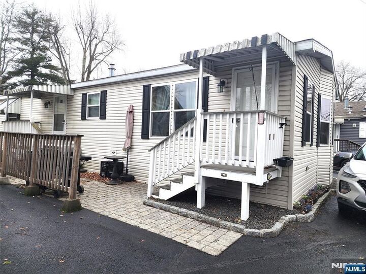 Property Photo:  600-89 Pulis  NJ 07430 