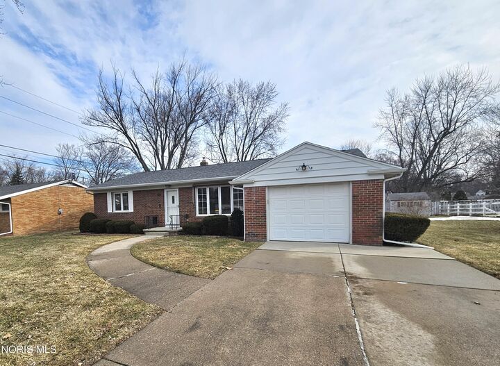 Property Photo:  4402 Drummond Road  OH 43613 