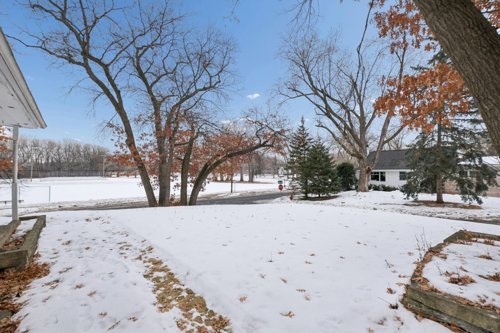 Property Photo:  4500 Parkside Lane  MN 55436 