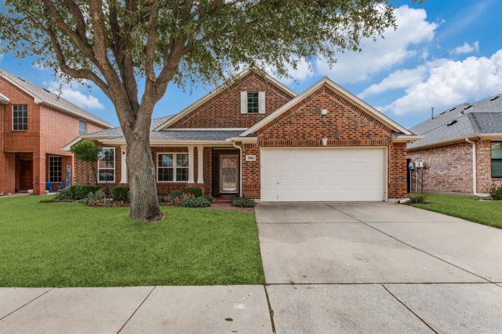Property Photo:  3804 Sevenoaks Drive  TX 76244 