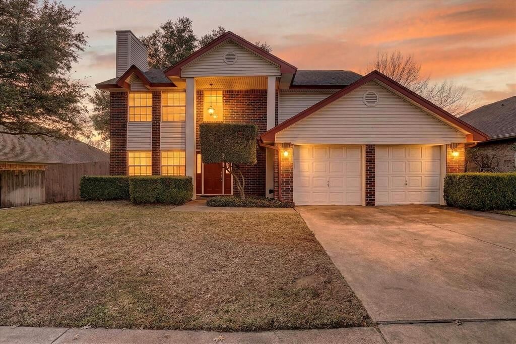 Property Photo: 1017 Parkhill Avenue TX 76179