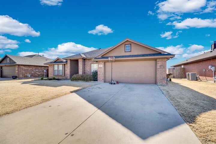 Property Photo:  417 Cotton Bend Trail  TX 76084 