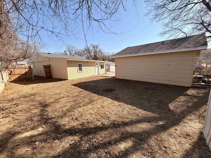 Property Photo: 909 Alice Street IA 51105