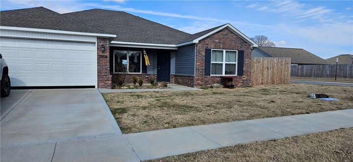 Property Photo: 2908 W Obsidian Street AR 72704