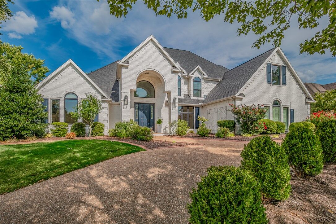 Property Photo: 11 Sherwood Drive AR 72758