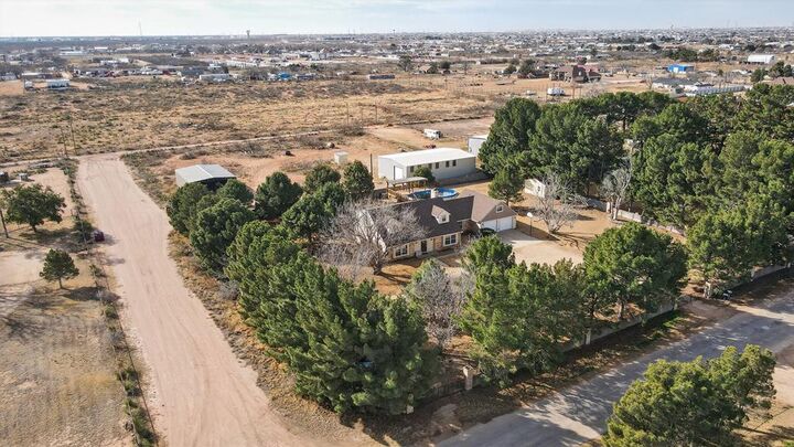 Property Photo: 7595 14th St TX 79763