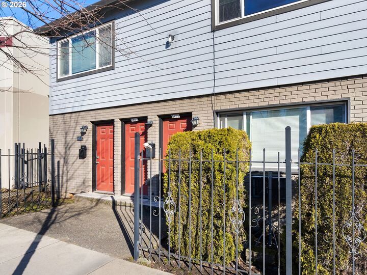 Property Photo: 8451 SE Foster Rd OR 97266